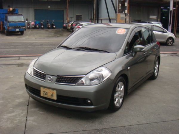 NISSAN TIIDA 照片1