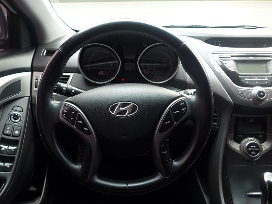 Hyundai 現代/Elantra 照片7