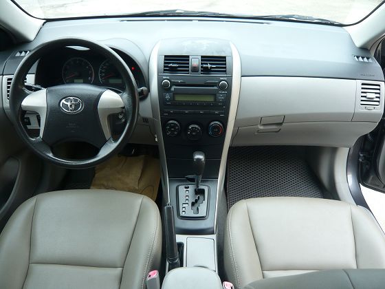 Toyota 豐田 Artis 1.8 照片2