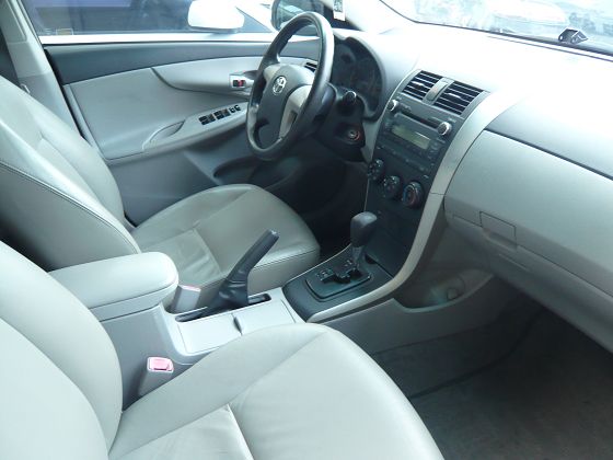 Toyota 豐田 Artis 1.8 照片3