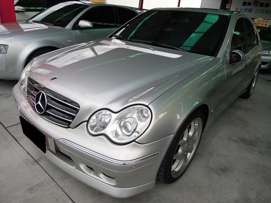 2001 Benz C240 2.6 照片1