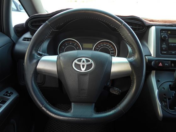 2010 Toyota Wish 2.0 照片7