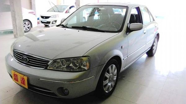 2003 Ford Tierra LS  照片1