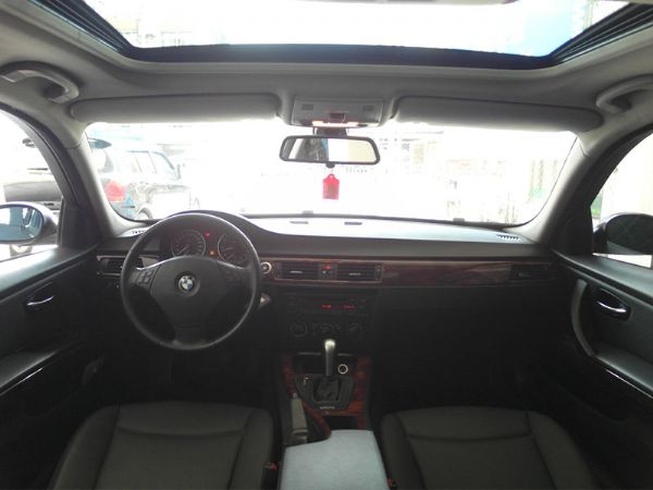 07年式 320i E90型 認證里程保 照片3