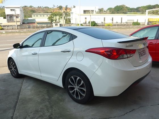 Hyundai 現代/Elantra 照片10