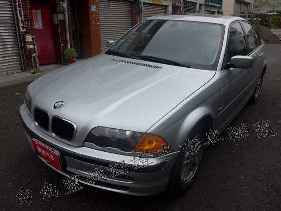 BMW 寶馬/318 I  2001 照片1