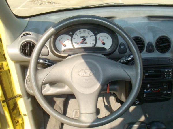 HYUNDAI ATOS 照片9