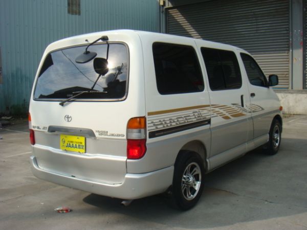 TOYOTA HIACE 照片2