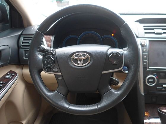 Toyota 豐田/Camry 2.5 照片5