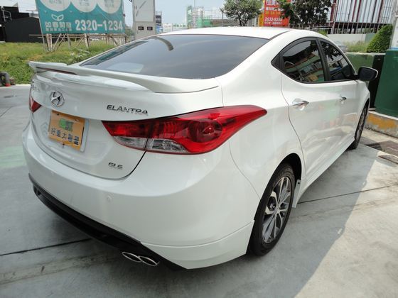 Hyundai 現代/Elantra 照片6