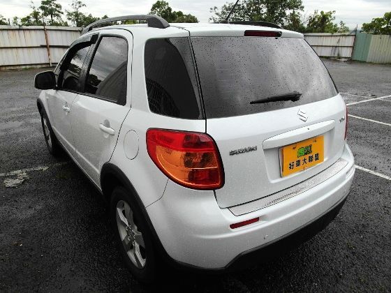 Suzuki 鈴木  SX4 1.6 照片10