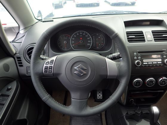 Suzuki 鈴木/SX4 照片3