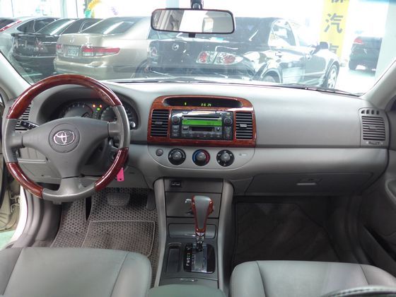 Toyota 豐田/Camry 2.0 照片2