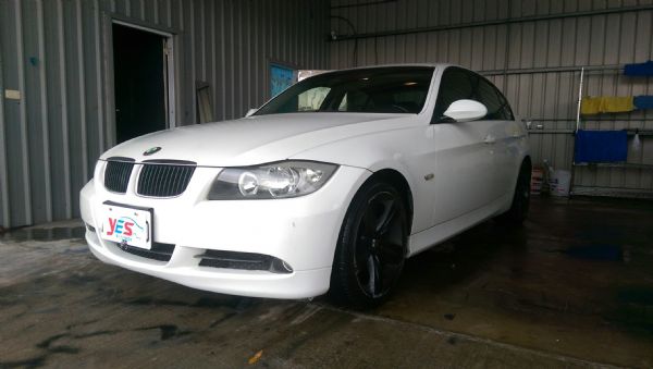 BMW E90 320I 照片1