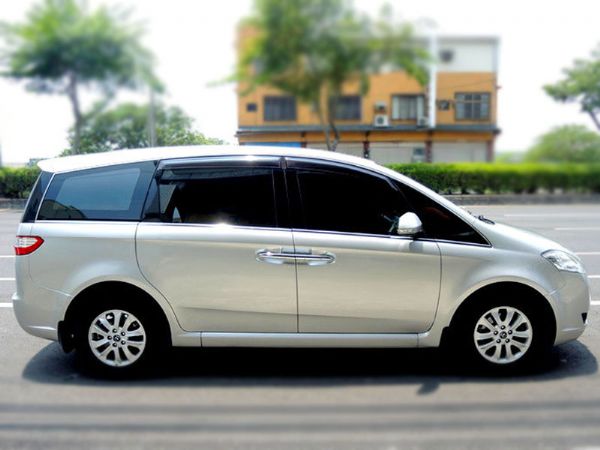 2011 納智捷 MPV 頂級 7人座 照片10