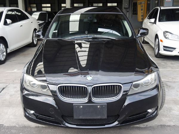 10 BMW E90 320i 2.0 照片2