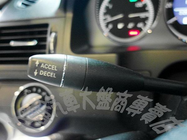 2010年 賓士 C300 白 80萬 照片8