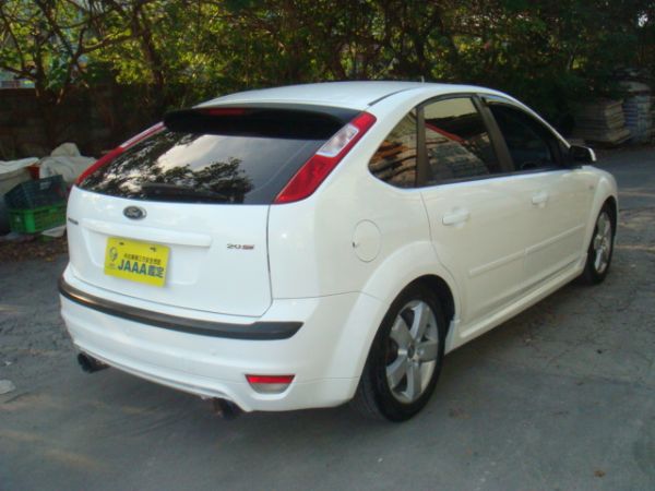 FORD FOCUS 照片2