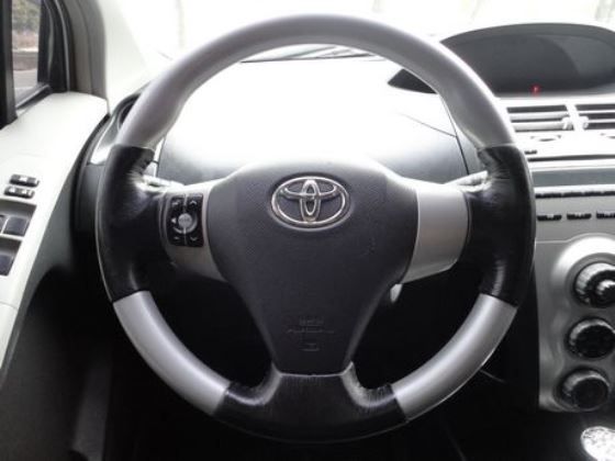 Toyota 豐田/Yaris 照片3