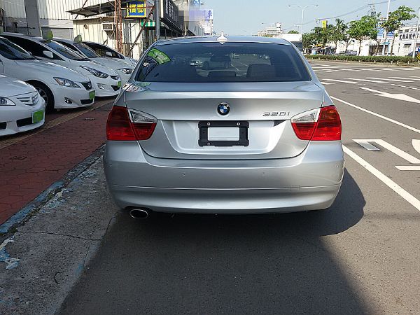 BMW 寶馬 320i  照片4