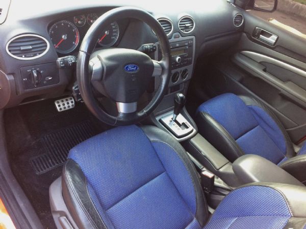 2005  FORD FCOUS 2.0 照片2