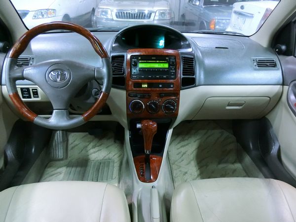 威歐馳 Vios 2004  照片6