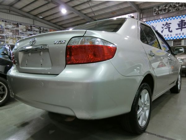 威歐馳 Vios 2004  照片10