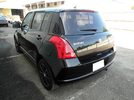 Suzuki 鈴木 Swift 1.5 照片10