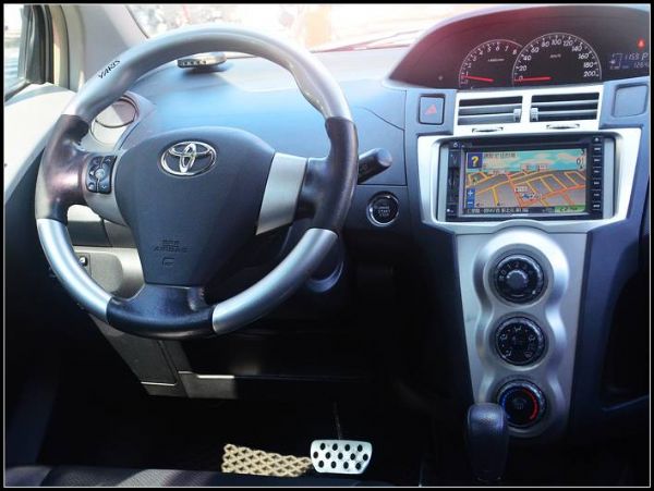 2008TOYOTA YARIS 照片3