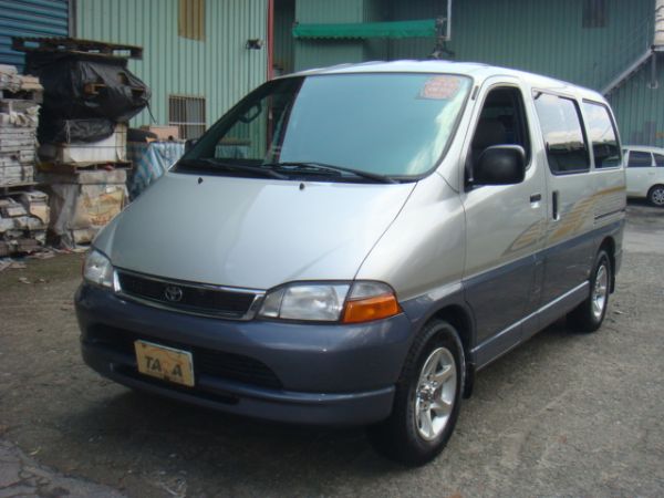 TOYOTA HIACE 照片1