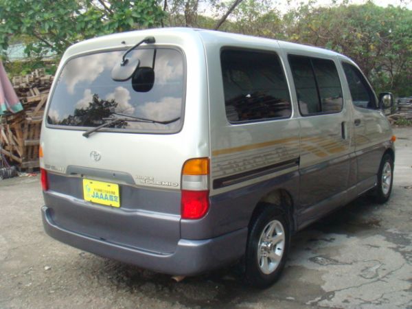 TOYOTA HIACE 照片2