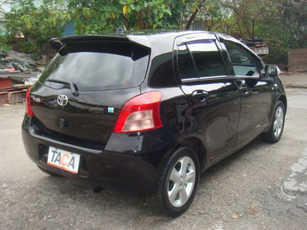 TOYOTA YARIS 照片2