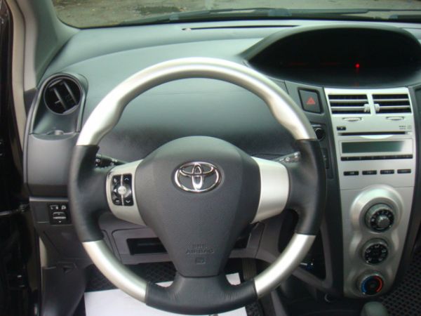 TOYOTA YARIS 照片9