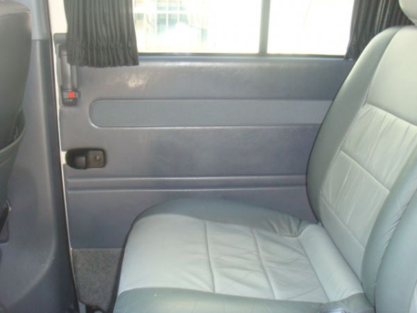 TOYOTA HIACE 照片6