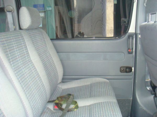 TOYOTA HIACE 照片5