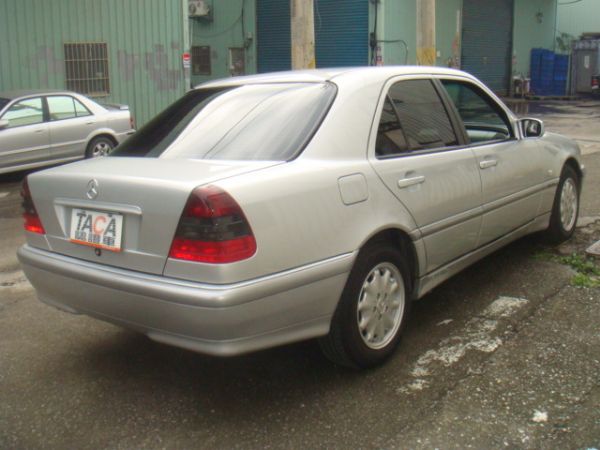 BENZ C200 照片2