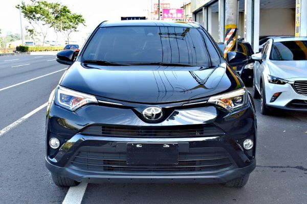 RAV4 小改款 免頭款全額貸免保人 照片2