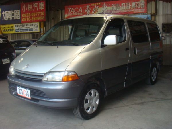 TOYOTA HIACE 照片1