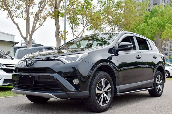 RAV4 2.0 免保人可全貸可超貸 照片1