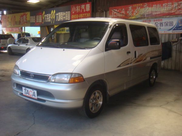 TOYOTA HIACE 照片1