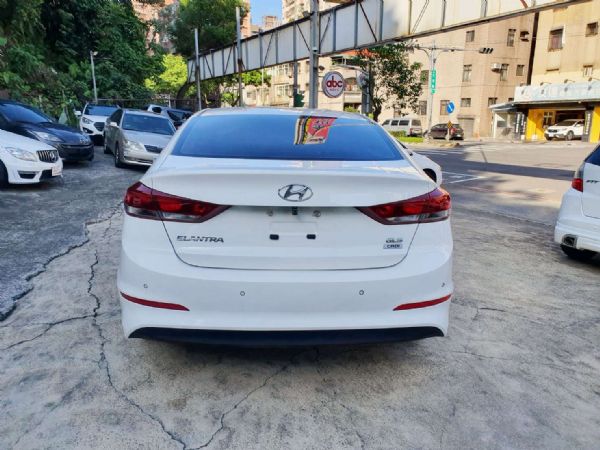 2018年HYUNDAI Elantra 照片10