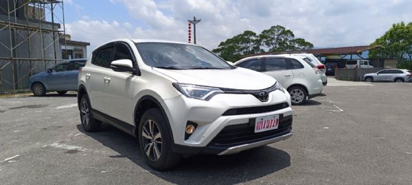  2017 TOYOTA RAV 4 照片1