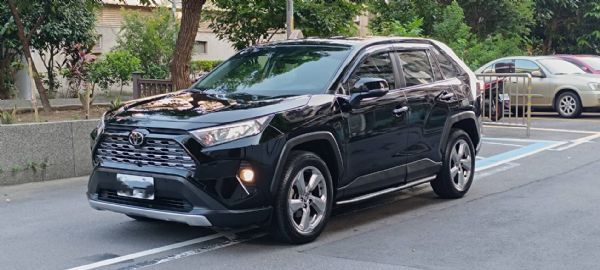 2019 TOYOTA RAV4 2.0 照片1