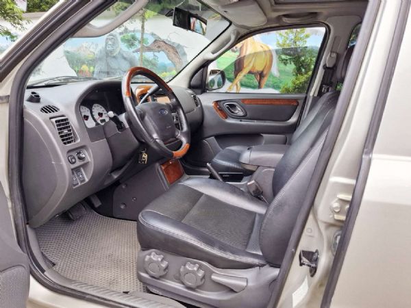 2006年FORD ESCAPE2.3 照片4