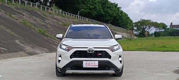 2020 TOYOTA RAV4 2.0 照片1