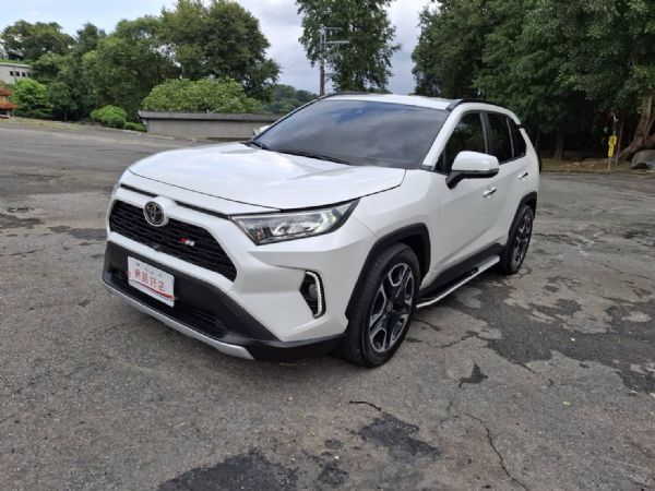 TOYOTA RAV4旗艦版  照片1