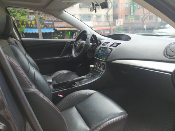 2011 MAZDA 3 5D 2.0 照片6